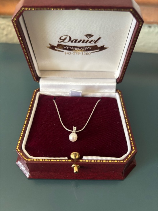Jewelry - Sterling Silver Necklace with Pearl and diamond Pendant